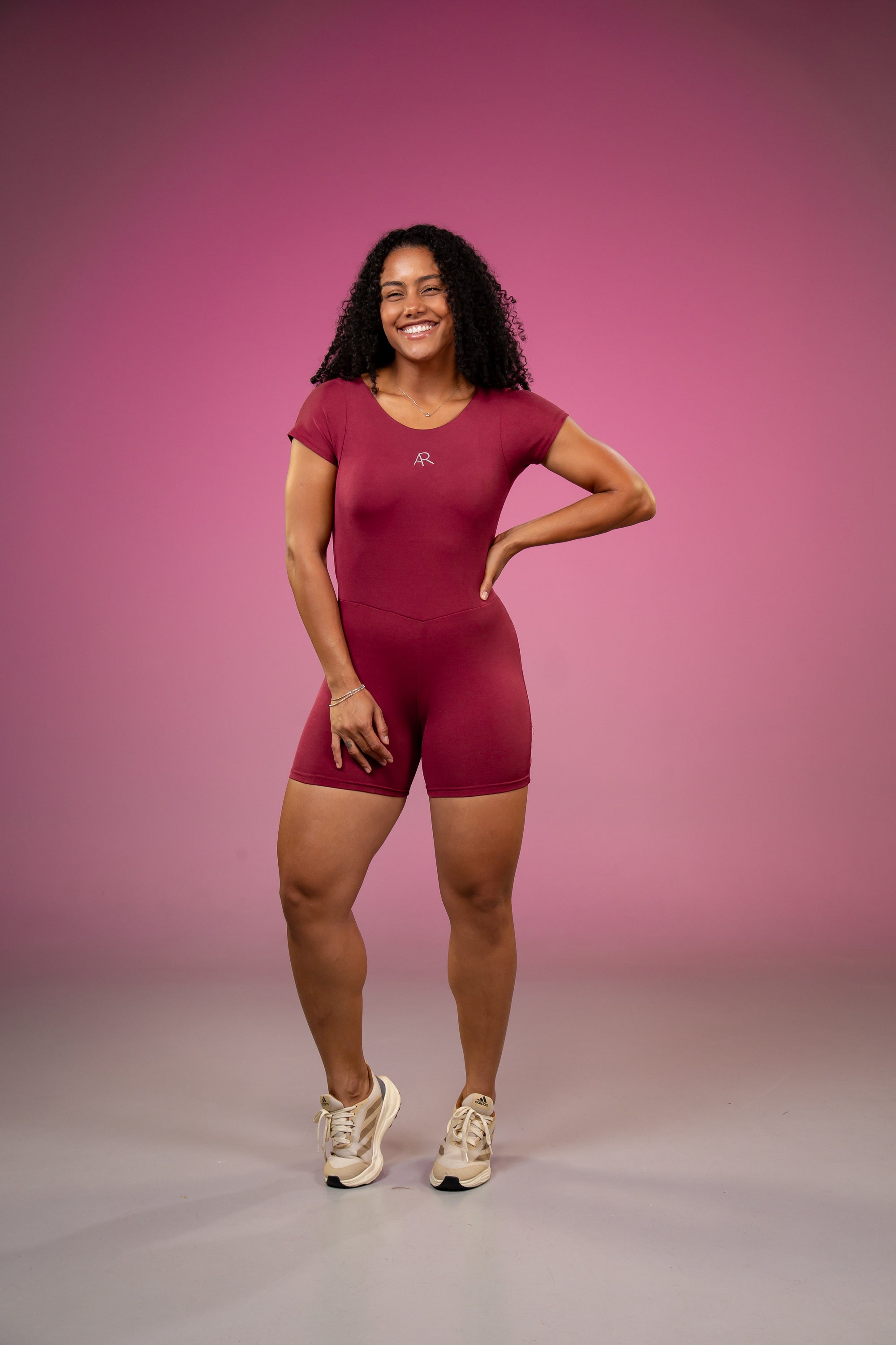 Macaquinho Feminino Larissa em Poliéster Leve e Confortável