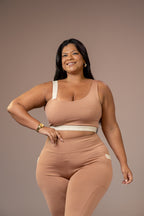 Conjunto Feminino Fernanda Plus em Poliéster com Bolso e Caimento Confortável