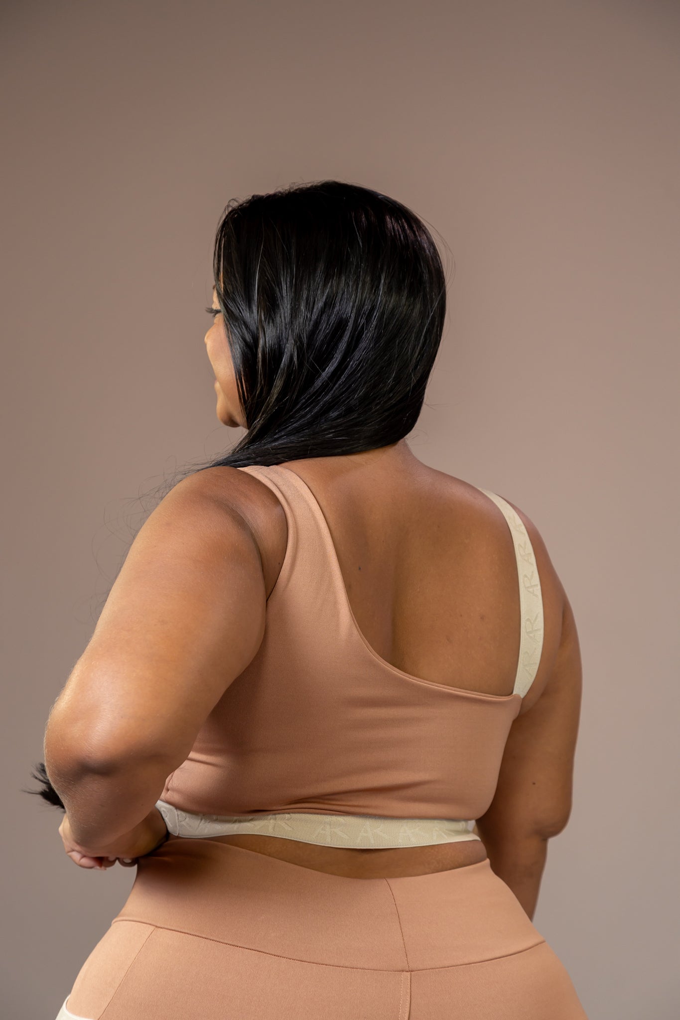 Conjunto Feminino Fernanda Plus em Poliéster com Bolso e Caimento Confortável