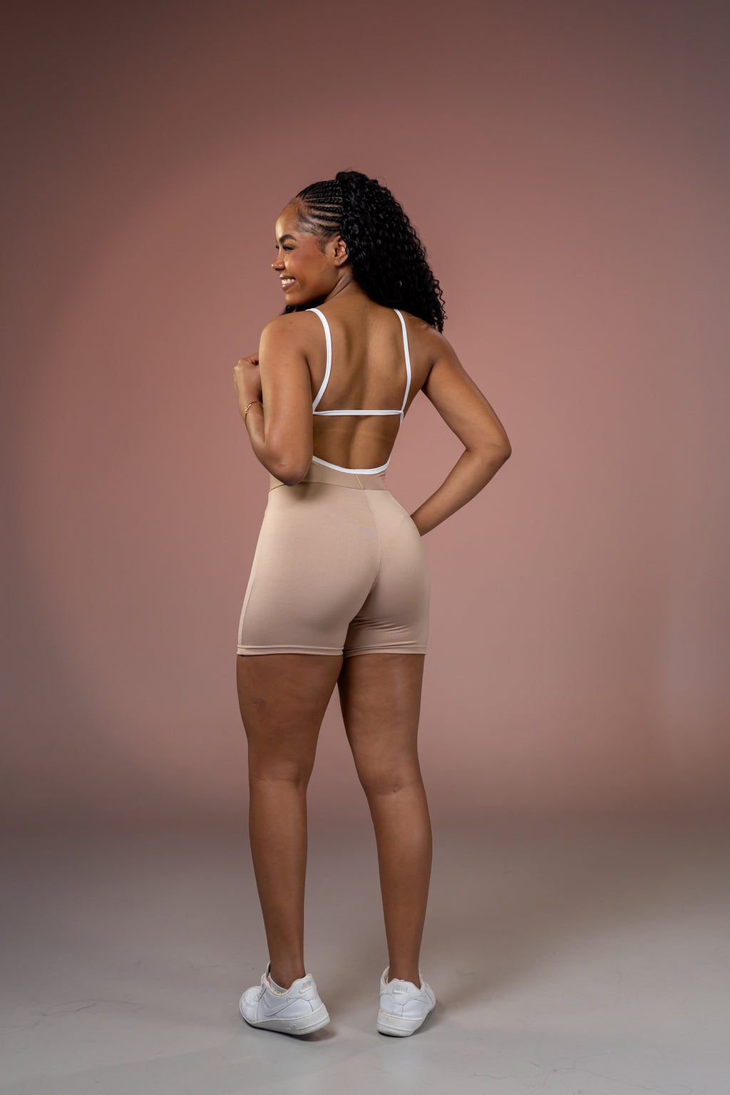 Macaquinho Casual Feminino Larissa com Tecido Leve e Fresquinho